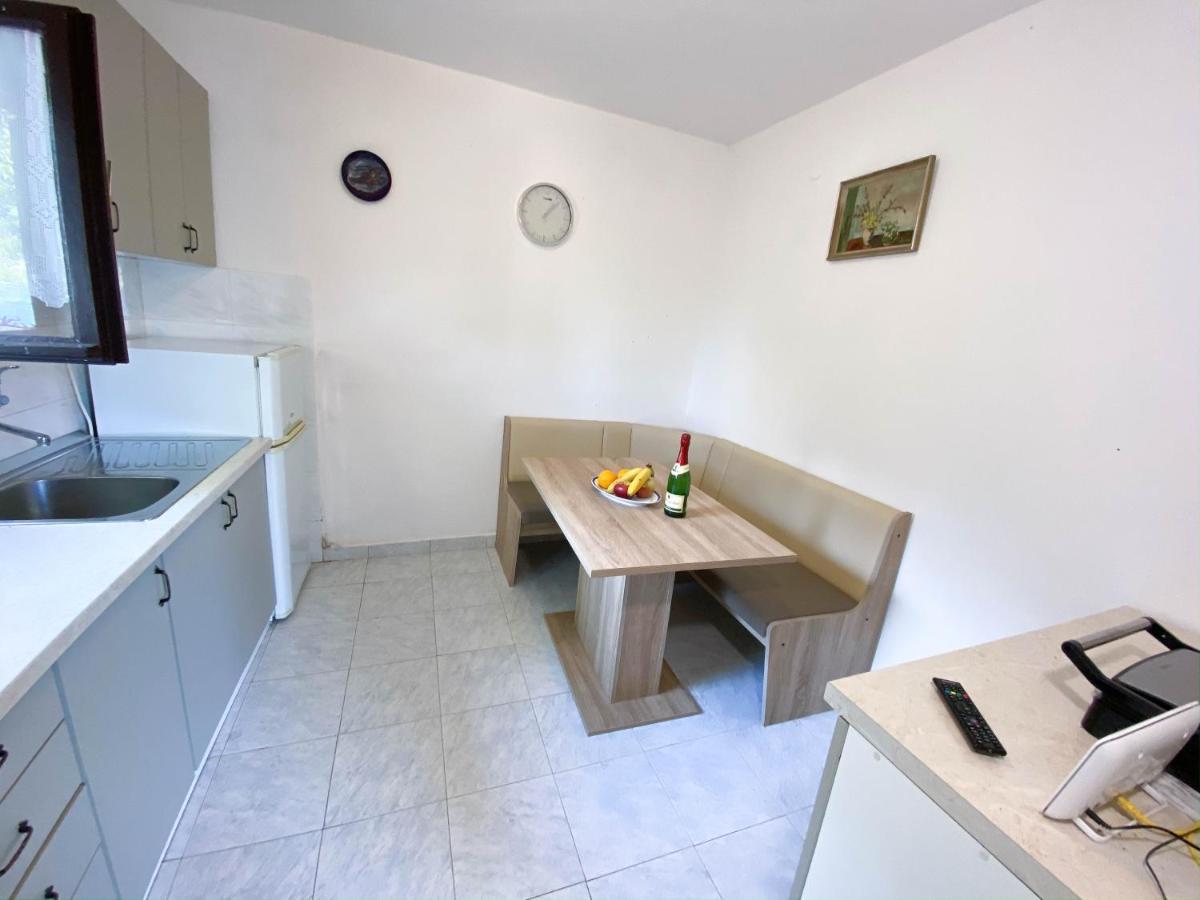 Seaview & Beachfront Apartments Jakov Donji Okrug  외부 사진