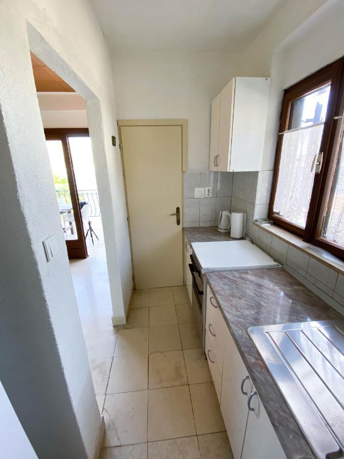 Seaview & Beachfront Apartments Jakov Donji Okrug  외부 사진