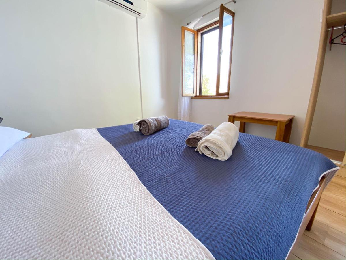 Seaview & Beachfront Apartments Jakov Donji Okrug  외부 사진